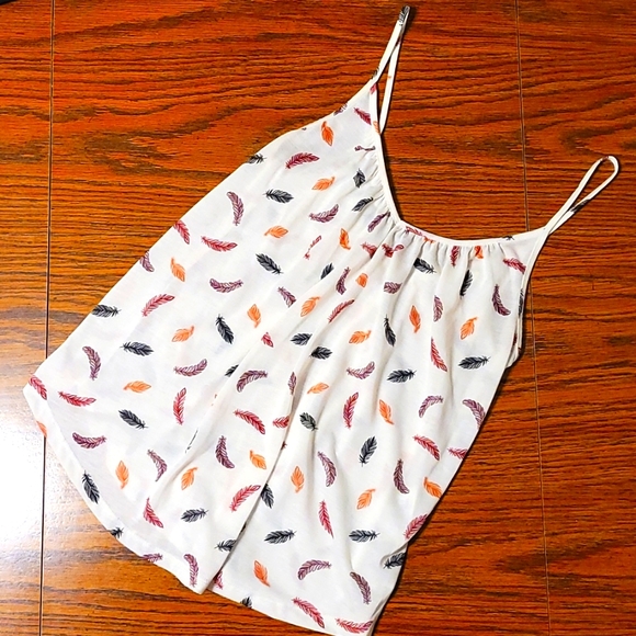 H&M Tops - H&M Feather Tank Top - Spaghetti Strap - Lightweight